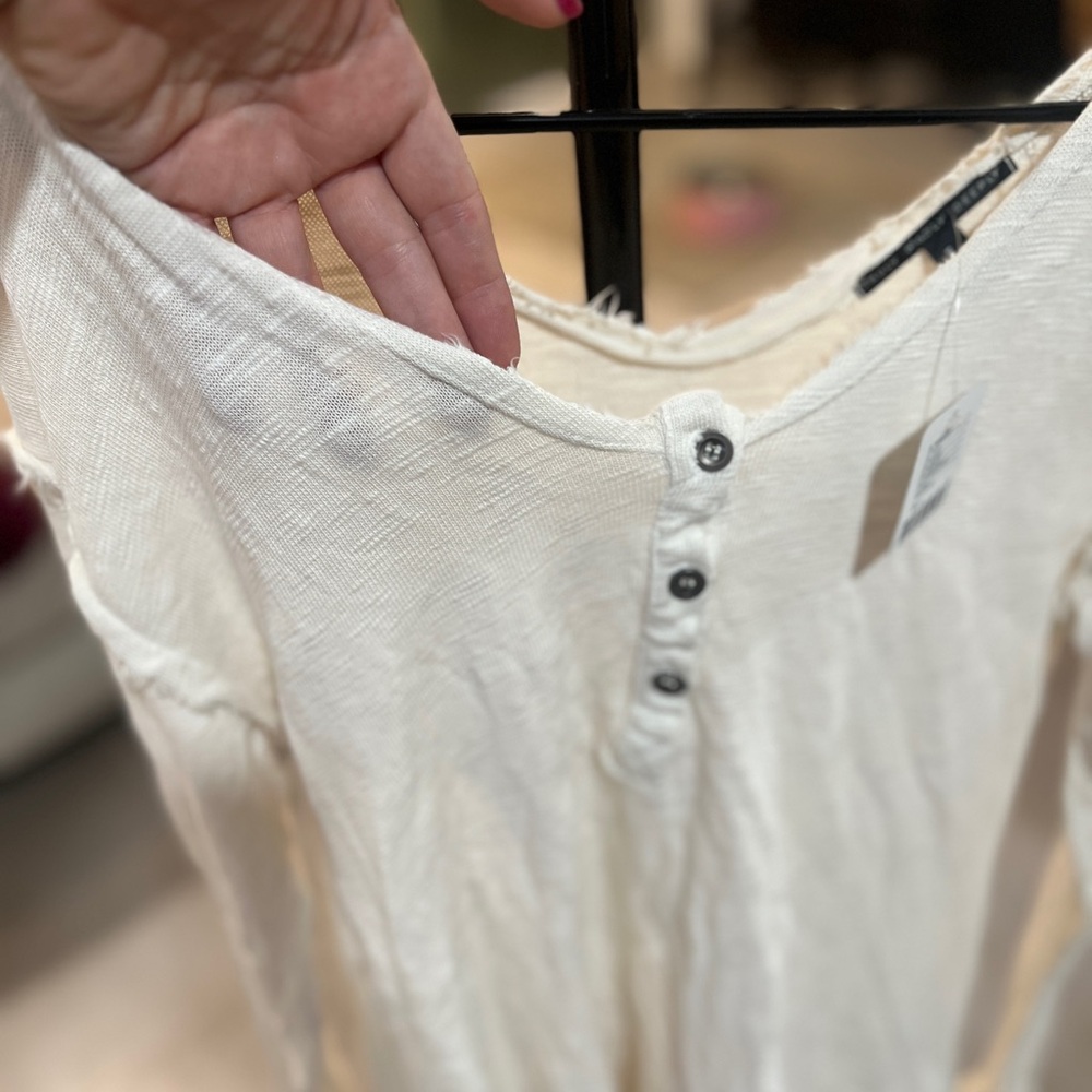 Truly Madly Deeply Cream Buttoned Top - Picture 5 of 5